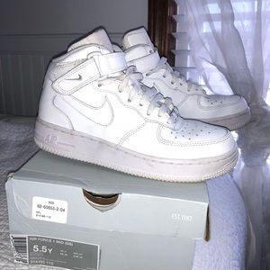 Air Force 1 mid